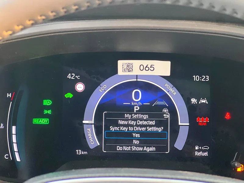 TOYOTA COROLLA ELITE HYBRID 1.8L HEV 2025 - Image 17