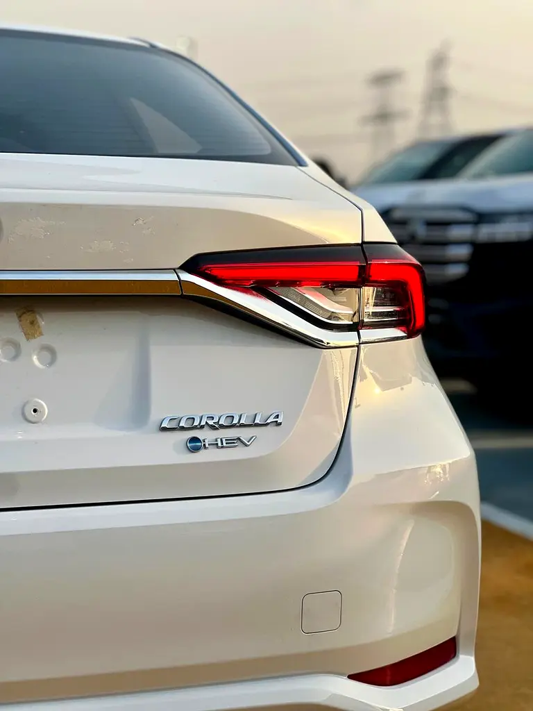 TOYOTA COROLLA ELITE HYBRID 1.8L HEV 2025 - Image 6