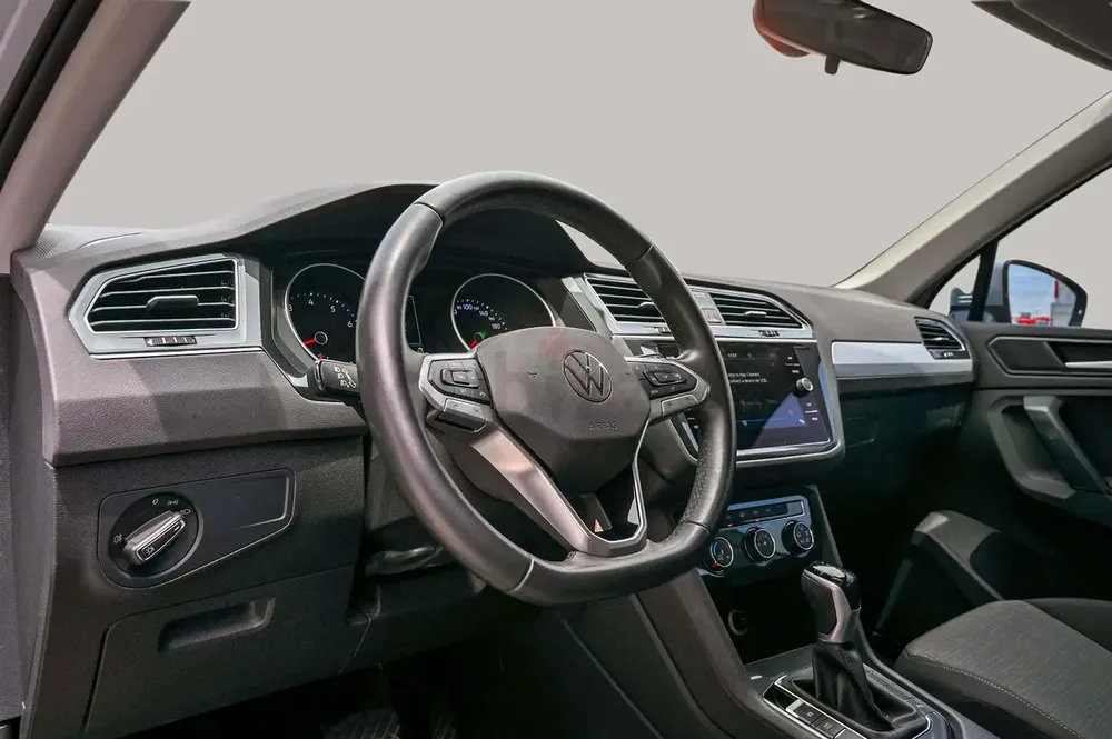 AED 1064/month | 2023 Volkswagen Tiguan Trend | GCC Specs | Ref#444470 - Image 11
