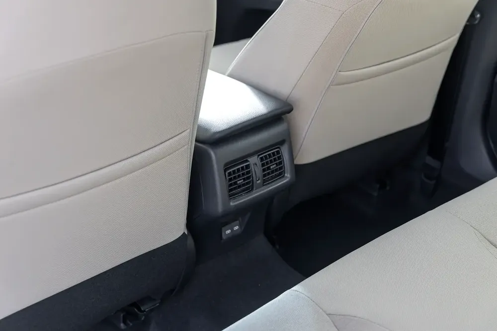 Toyota Camry LE 2.5 L | Hybrid | White | Panoramic Sunroof | Electric Chair | 2026 GCC Specs - Image 12