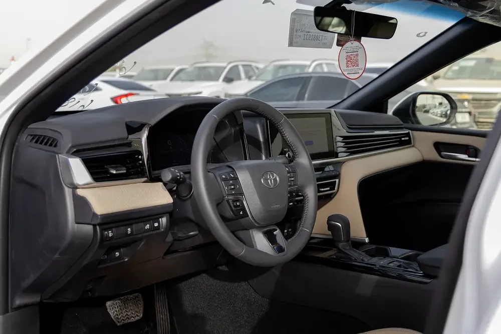 Toyota Camry LE 2.5 L | Hybrid | White | Panoramic Sunroof | Electric Chair | 2026 GCC Specs - Image 14