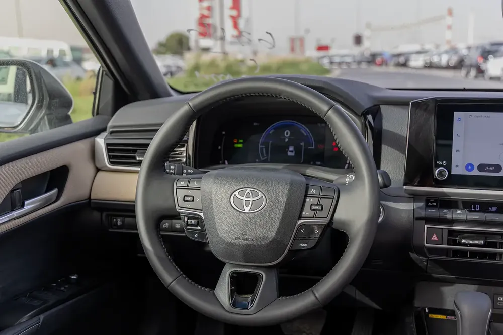 Toyota Camry LE 2.5 L | Hybrid | White | Panoramic Sunroof | Electric Chair | 2026 GCC Specs - Image 15