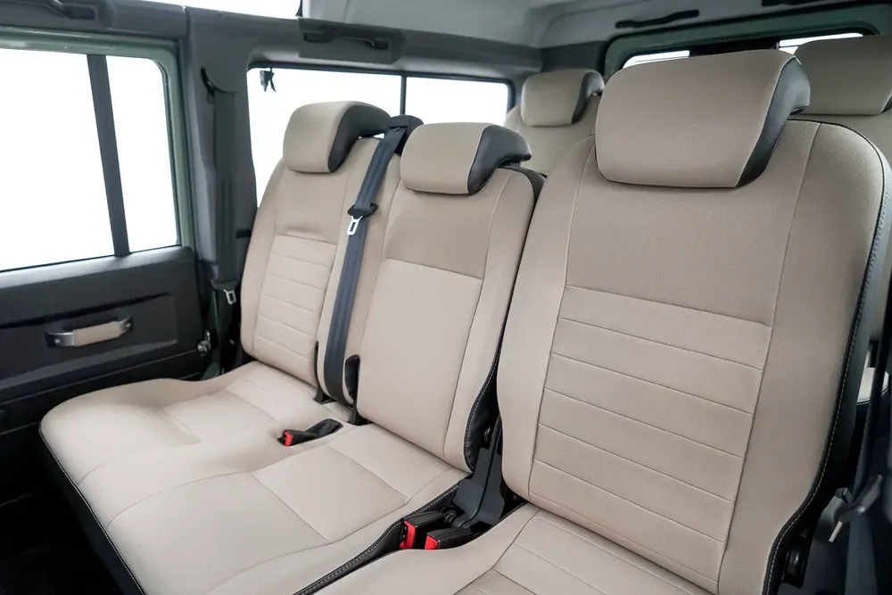 2016 LANDROVER DEFENDER 110 CLASSIC / 7 SEATER - Image 14