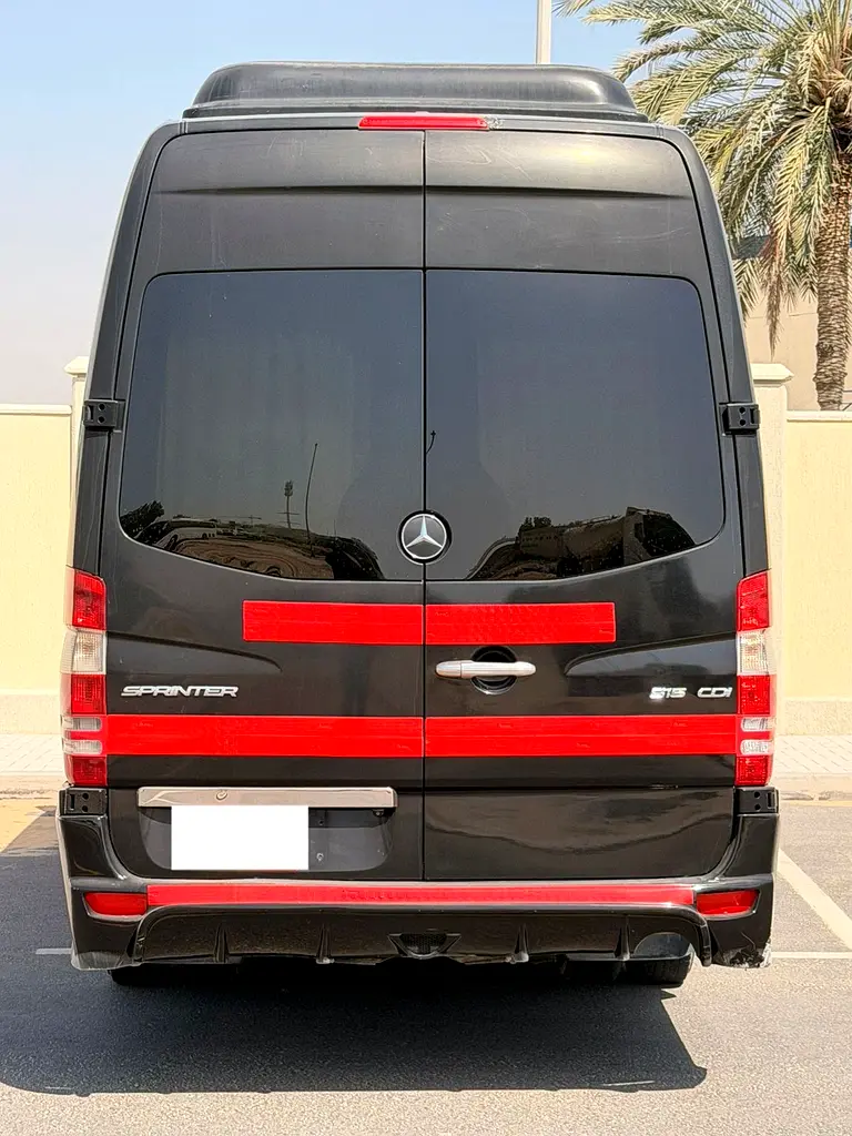 Mercedes-Benz Sprinter 515 CDI 2018 GCC Spec - Image 4