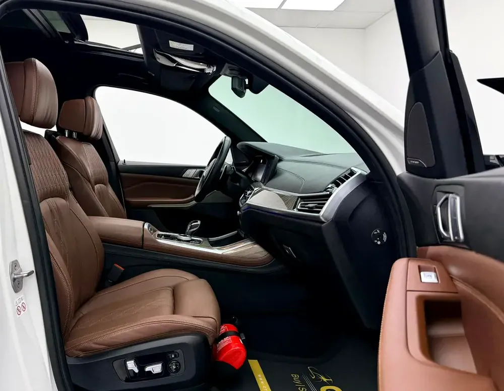 2020 BMW X7 xDrive40i M-Sport, Warranty, Full BMW Service History, 7 Seater, Fully Loaded, GCC - Image 9