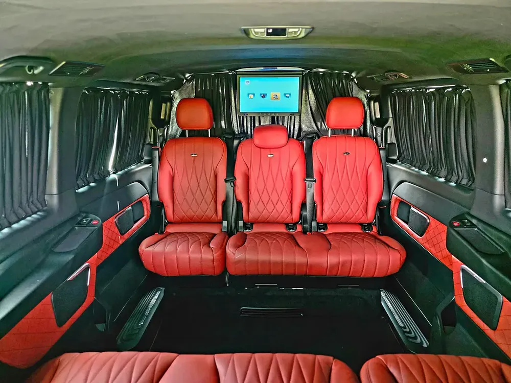Mercedes-Benz V250 Falcon Edition 2024 Only 600 KM Driven | GCC Specs | Literally Brand New - Image 14