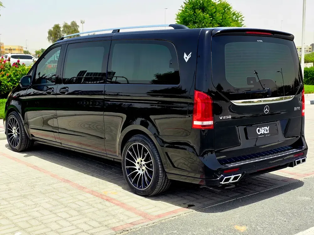 Mercedes-Benz V250 Falcon Edition 2024 Only 600 KM Driven | GCC Specs | Literally Brand New - Image 8