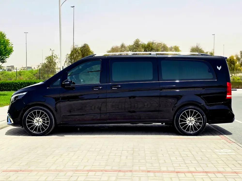 Mercedes-Benz V250 Falcon Edition 2024 Only 600 KM Driven | GCC Specs | Literally Brand New - Image 9