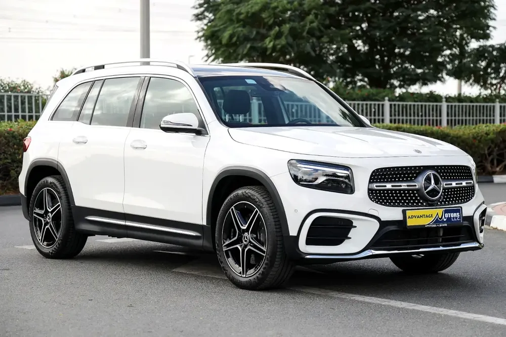 MERCEDES BENZ GLB 250 4MATIC 2025 GCC 10,700 KM - Image 4