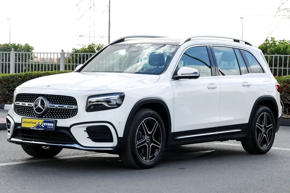 MERCEDES BENZ GLB 250 4MATIC 2025 GCC 10,700 KM - Image 5