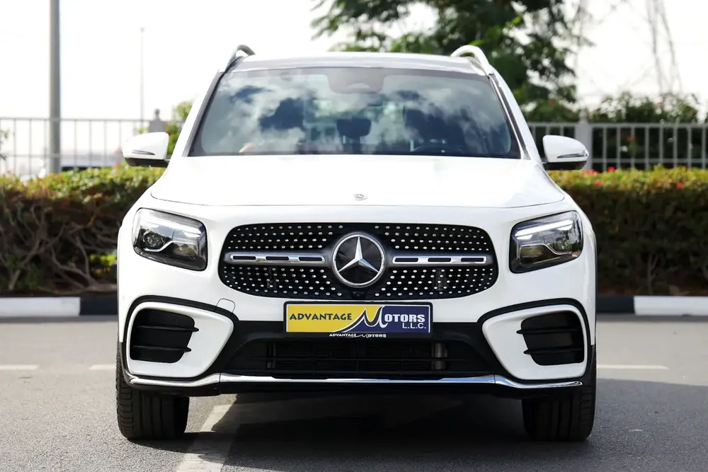 MERCEDES BENZ GLB 250 4MATIC 2025 GCC 10,700 KM - Image 7