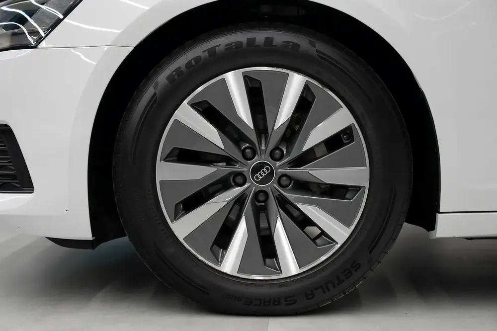 Audi A6 40 TFSI 2023 GCC Specs - Image 9