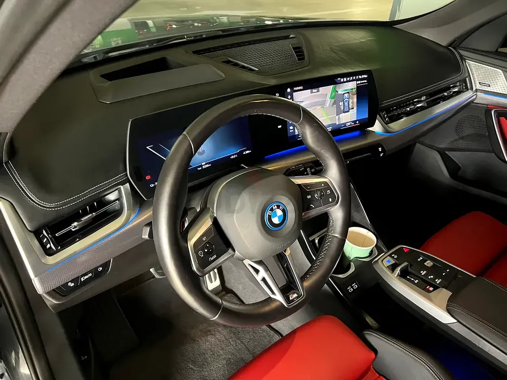 Luxury bmw IX1 xdrive 30 M  2024 GCC TOP OPTIONS ORIGINAL PAINT LOW KM IN PERFECT CONDITION - Image 17