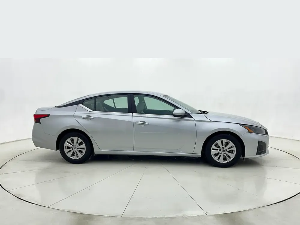AED 945/month | 0 DP | Free 1 Month Warranty | Service History | 30 Day Return | NISSAN ALTIMA 2023 - Image 5