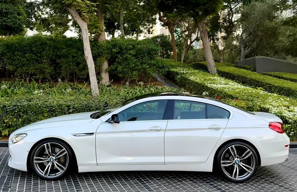 LIMITED BMW 650 LI V8 — RADAR —HIGHEST CATEGORY — GRAND COUPE — ACCIDENTS FREE — LIKE NEW - Image 12