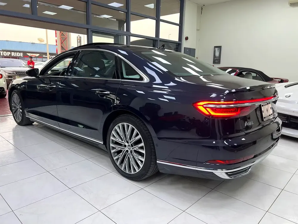 Audi A8 - Image 6