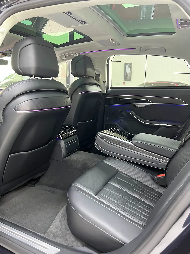 Audi A8 - Image 8