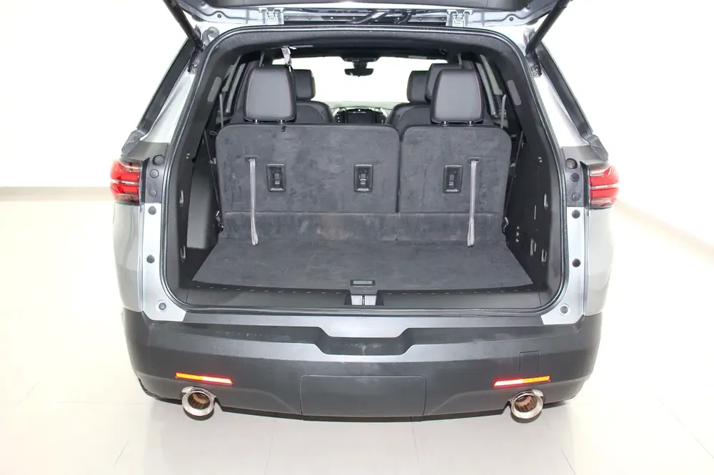 2023 Chevrolet Traverse RS - GCC Specs - Image 5