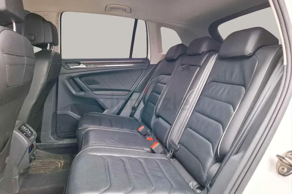 AED 1201/month | 2022 Volkswagen Tiguan Life | GCC Specs | Ref#440985 - Image 12