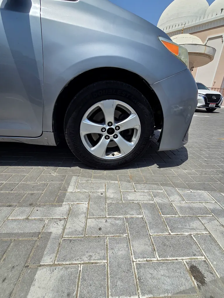 2017 Toyota Sienna LE | Well Maintained | American Specs - Image 7