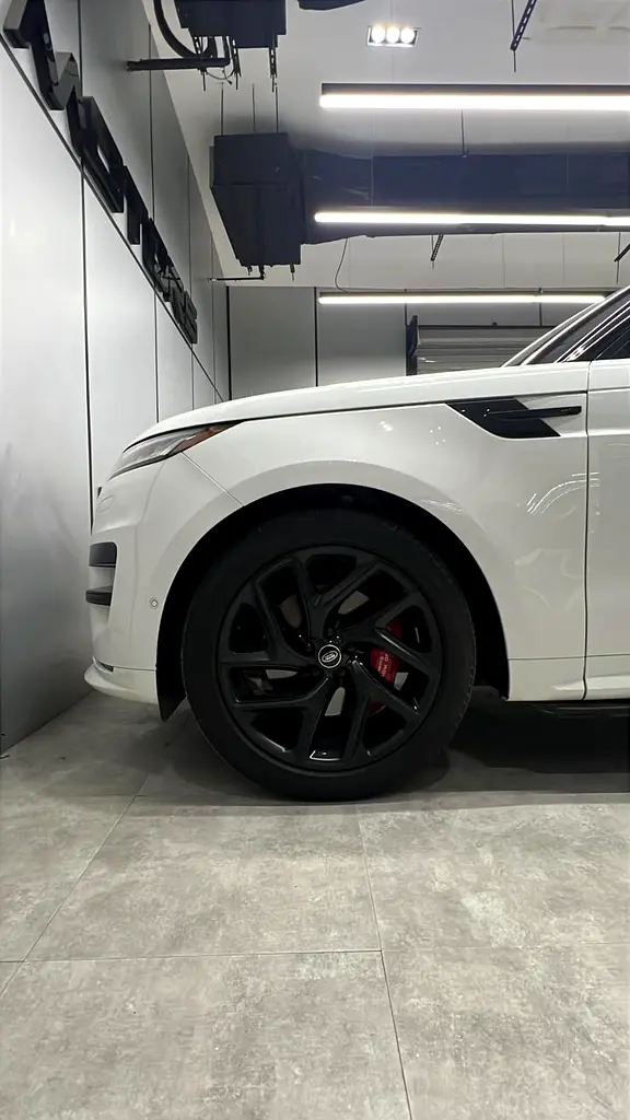 2023 Land Rover Range Rover Sport Dynamic SE - American Specs - Image 16