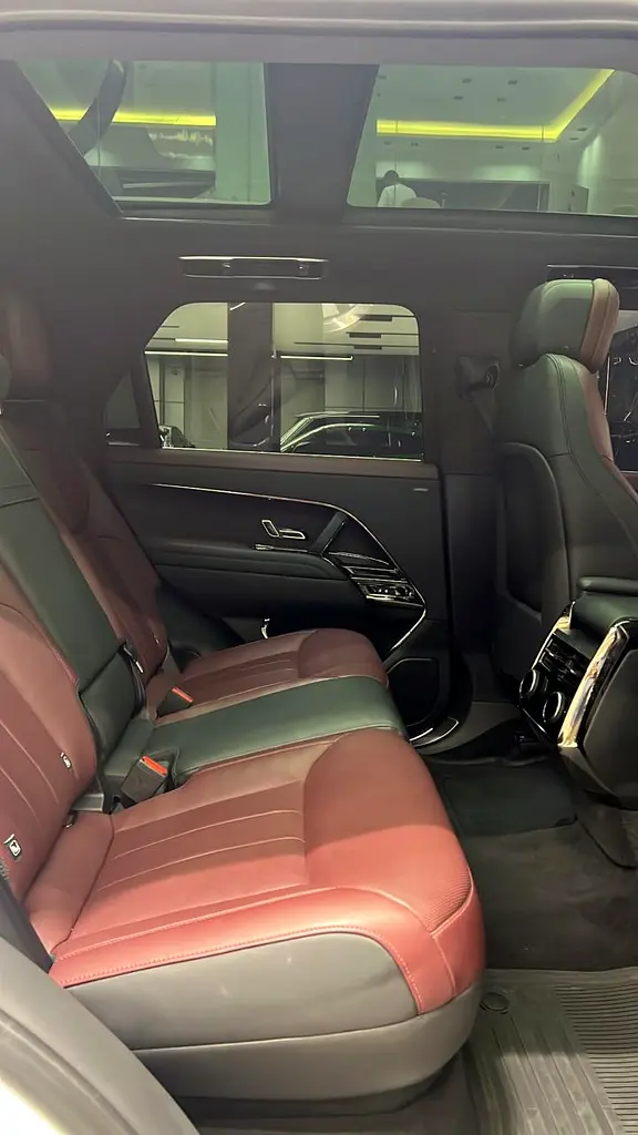 2023 Land Rover Range Rover Sport Dynamic SE - American Specs - Image 18