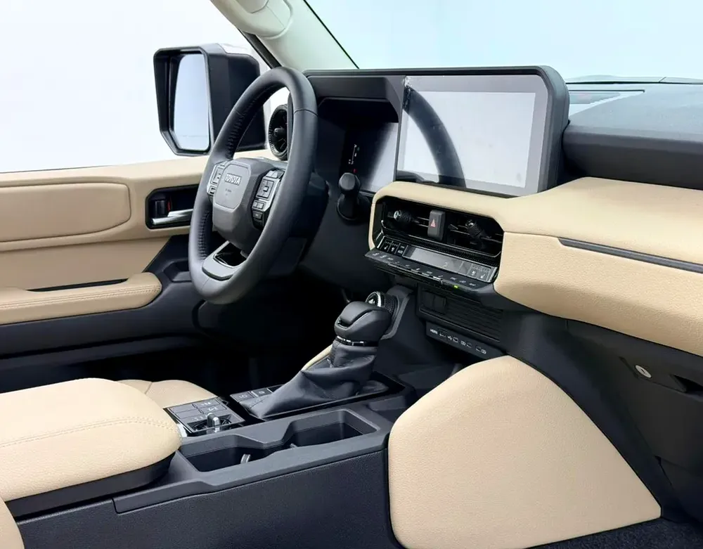 2025 Toyota Land Cruiser Prado, Toyota Warranty+Service Contract+Full Service History, GCC - Image 14