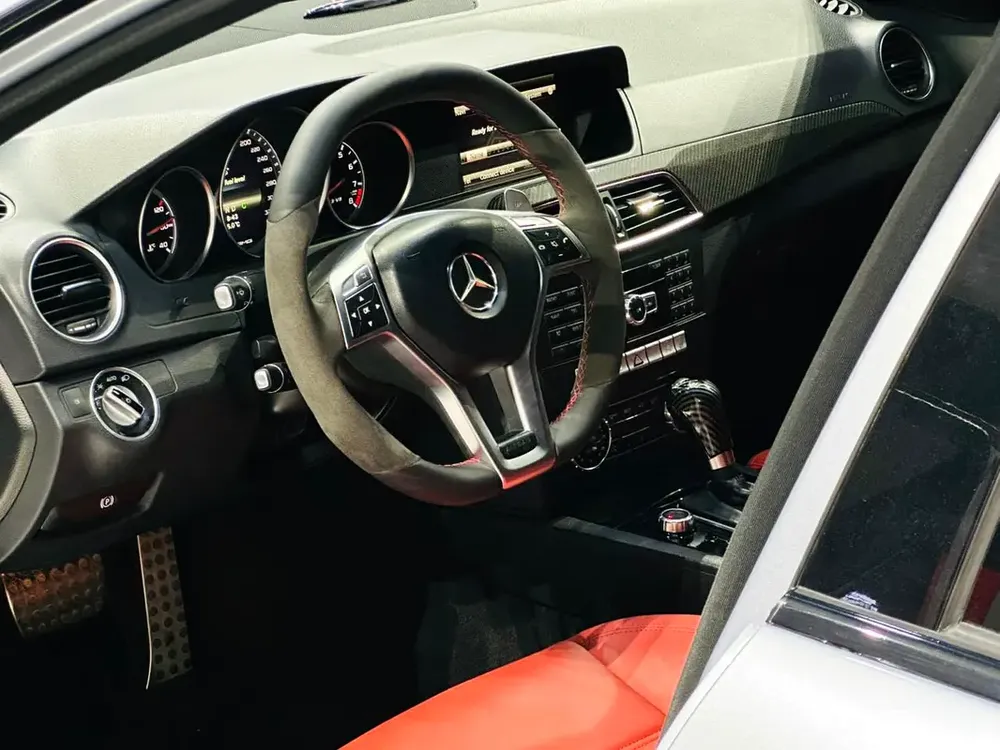 MERCEDES C63S EDITION 1 GCC SPECS IMACULATE CONDITION CARBON FIBER FOR 79000 AED - Image 16