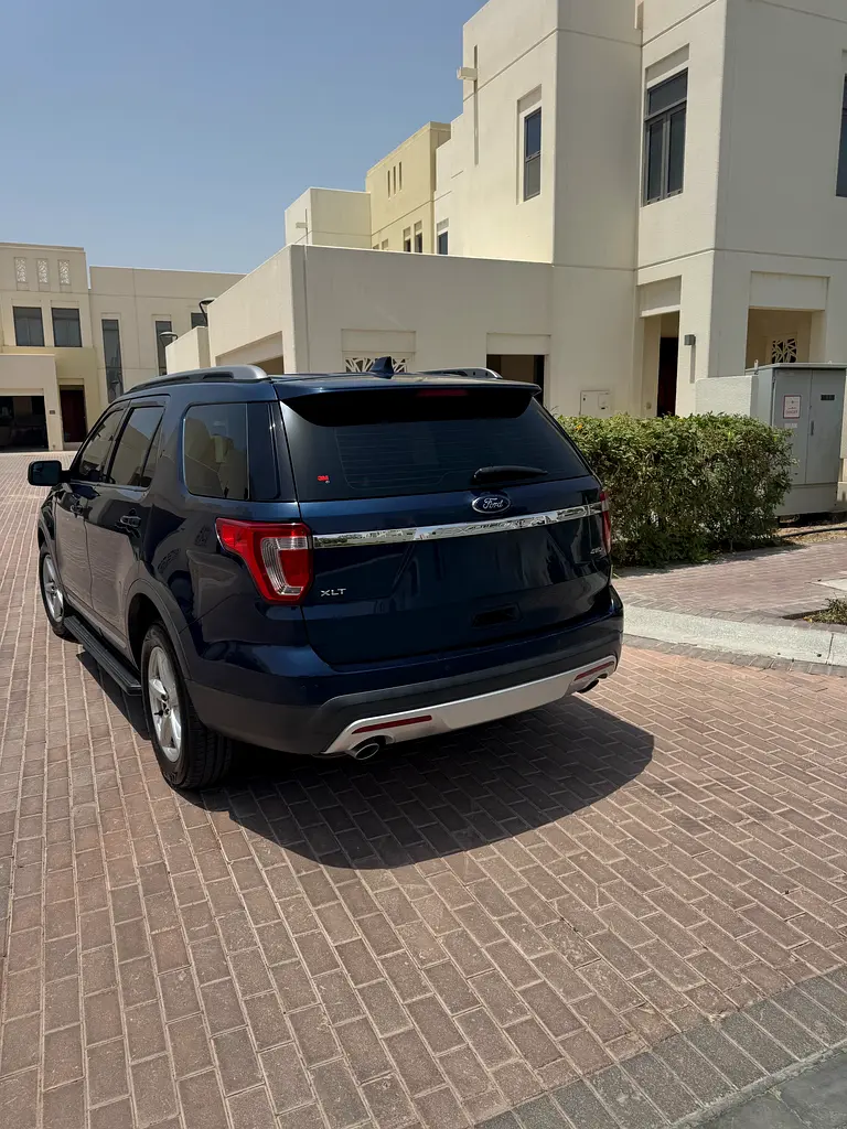 Ford Explorer - Image 13