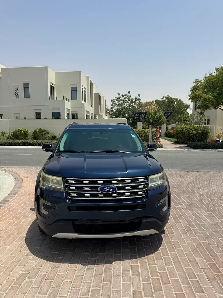 Ford Explorer - Image 9