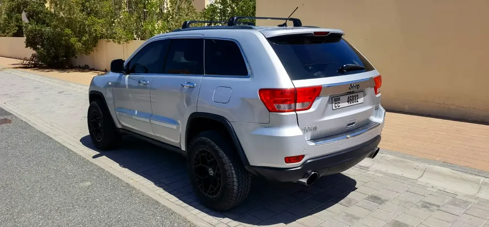 2013 Jeep Grand Cherokee Limited 5.7L Hemi - GCC Specs - Image 16