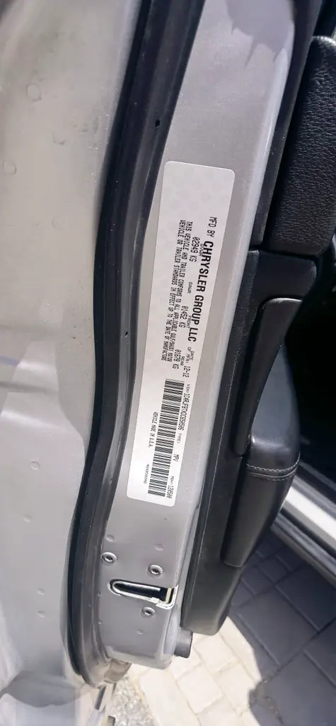 2013 Jeep Grand Cherokee Limited 5.7L Hemi - GCC Specs - Image 19