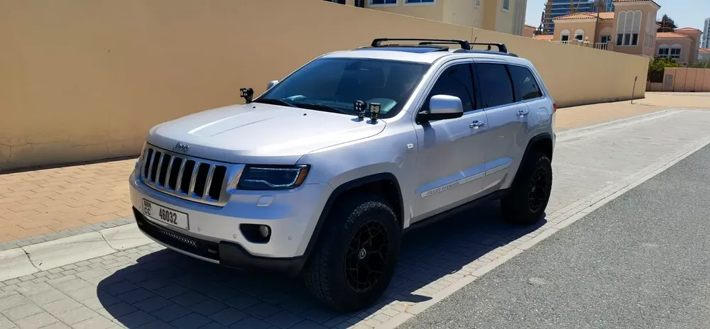 2013 Jeep Grand Cherokee Limited 5.7L Hemi - GCC Specs - Image 4