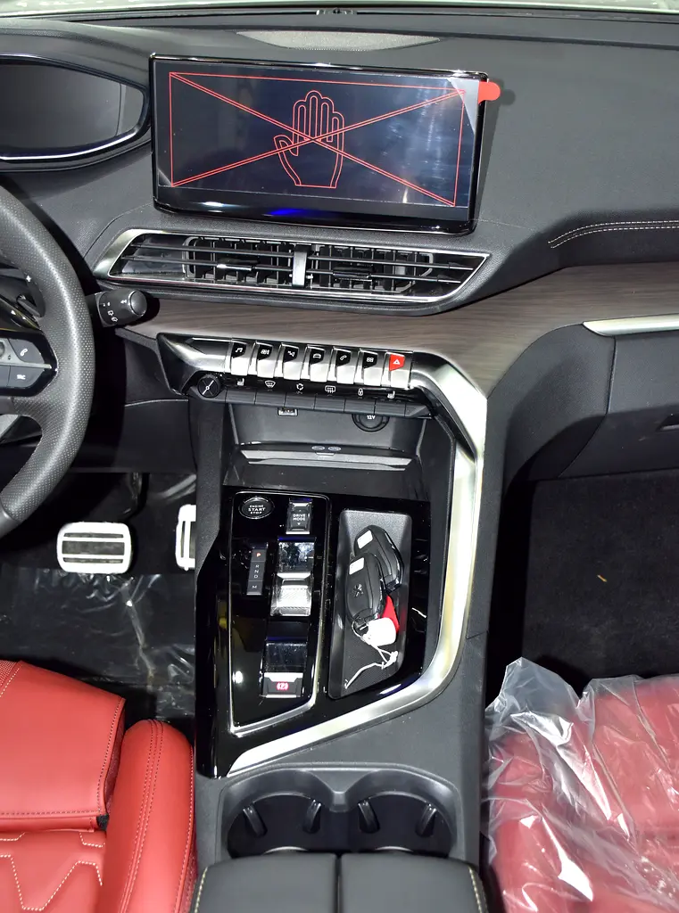 AED 1,566 EMi at 0% DP | AGENCY WARRANTY / Peugeot 5008 GT ( 2024 Model ) in White Color GCC Specs - Image 16
