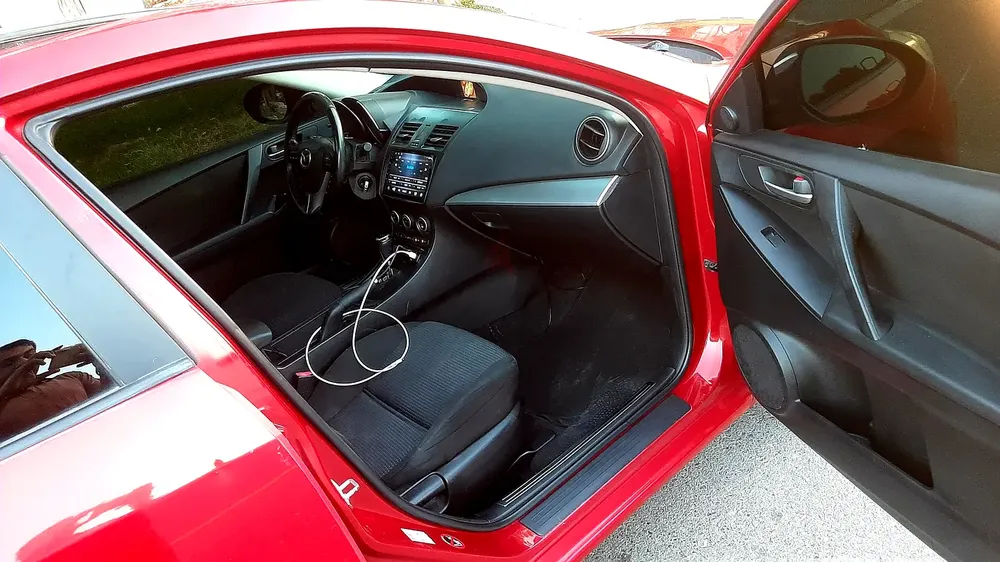 Mazda 3 SE Top 2014 Model No1 Option Sunroof Cruise Control GCC fully Automatic Family Used Sale - Image 6