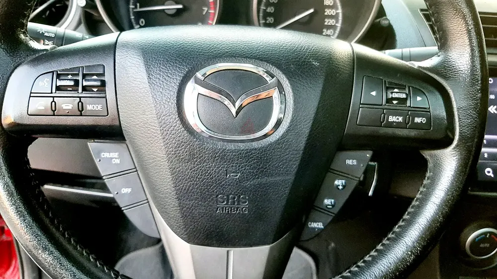 Mazda 3 SE Top 2014 Model No1 Option Sunroof Cruise Control GCC fully Automatic Family Used Sale - Image 9