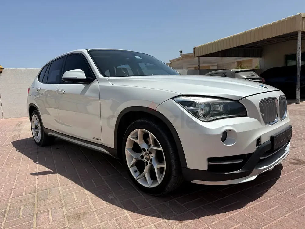 BMW X1 2015 GCC Specs - Well Maintained Luxury Compact SUV - Image 4