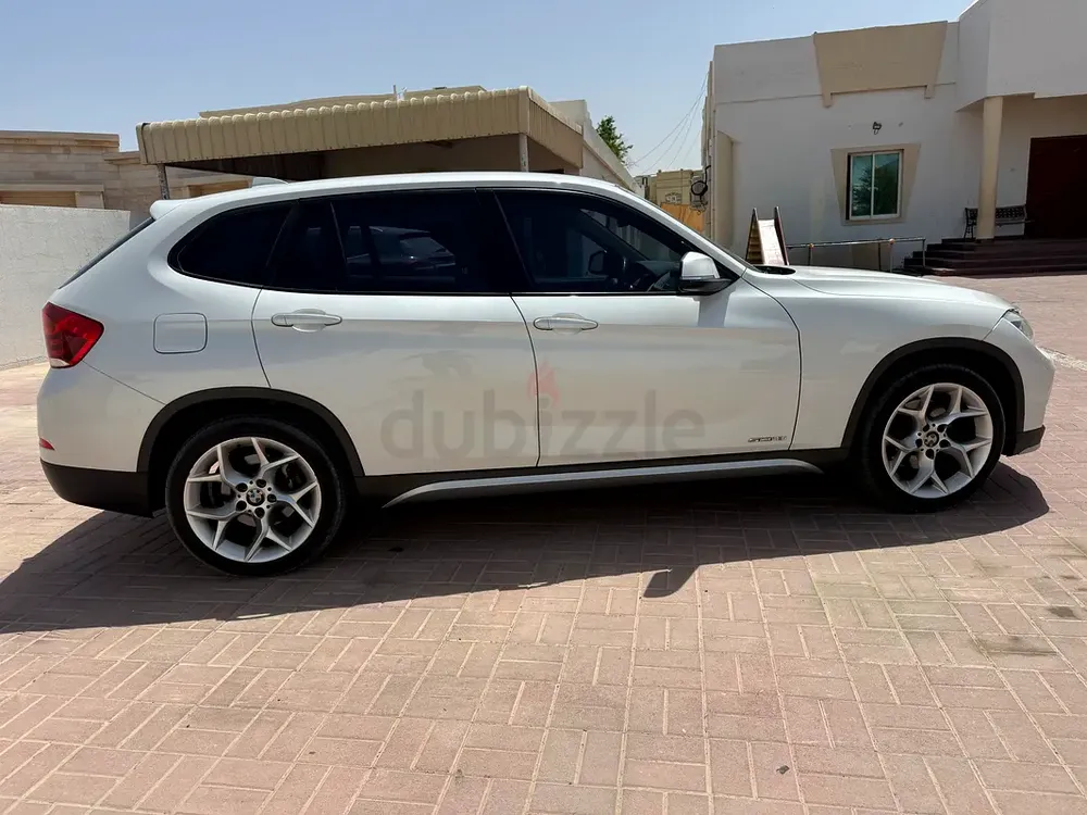 BMW X1 2015 GCC Specs - Well Maintained Luxury Compact SUV - Image 5