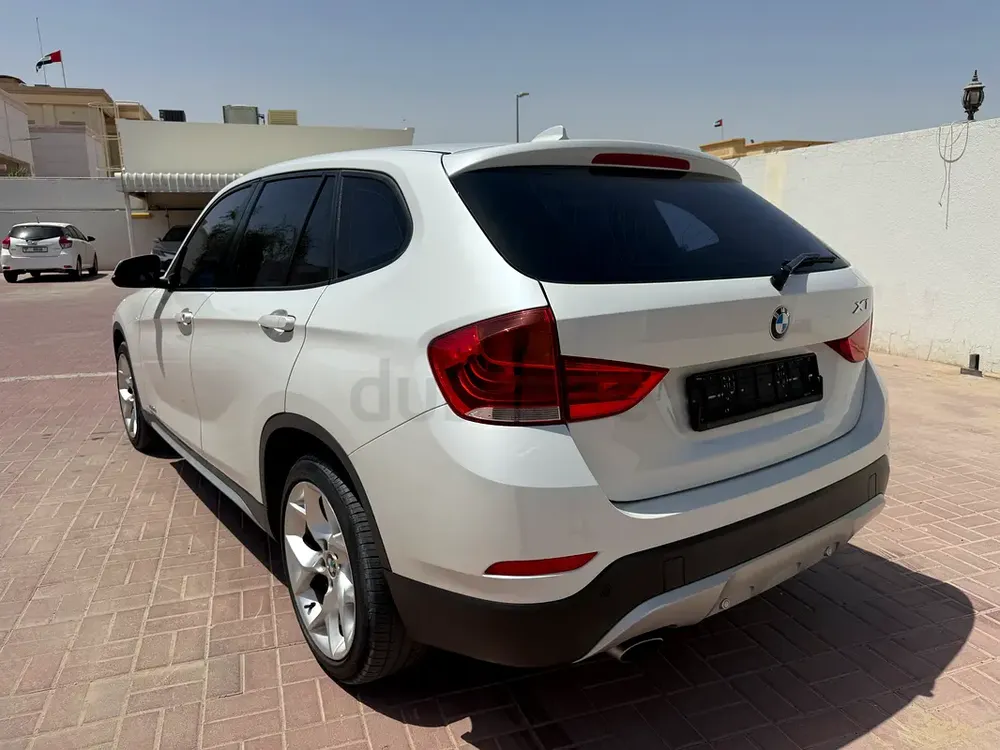 BMW X1 2015 GCC Specs - Well Maintained Luxury Compact SUV - Image 8