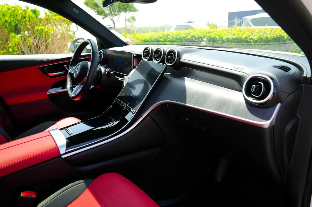 2024 Mercedes-Benz GLC 300 4MATIC | Luxury & Innovation | US Specs - Image 10