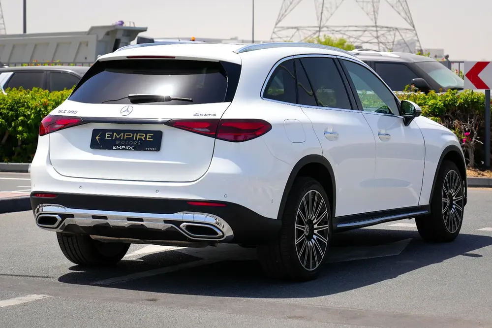 2024 Mercedes-Benz GLC 300 4MATIC | Luxury & Innovation | US Specs - Image 5