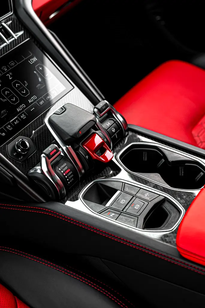 2021 Lamborghini Urus - Low Mileage - Image 16
