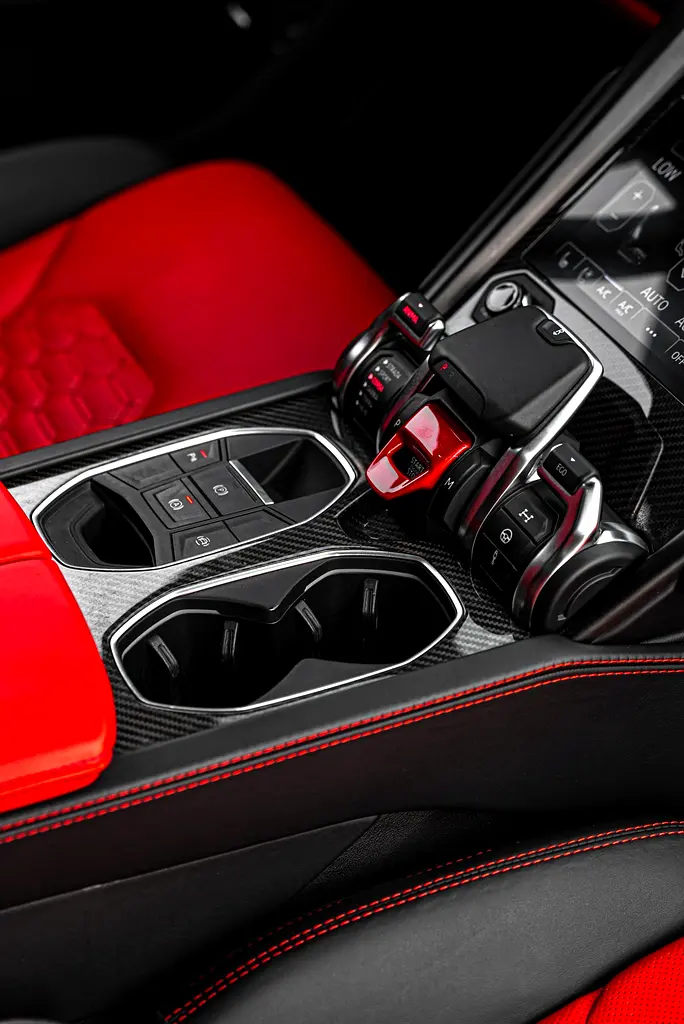 2021 Lamborghini Urus - Low Mileage - Image 18
