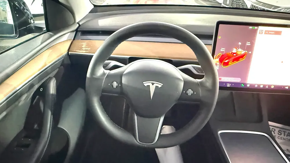 Tesla Model Y Standard 2022 - Image 12