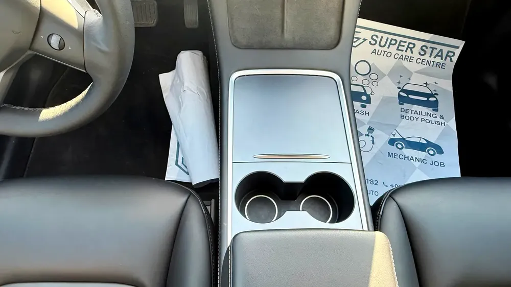 Tesla Model Y Standard 2022 - Image 16