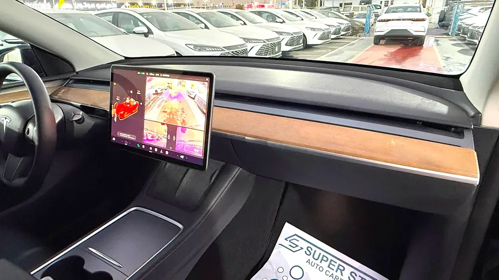 Tesla Model Y Standard 2022 - Image 9