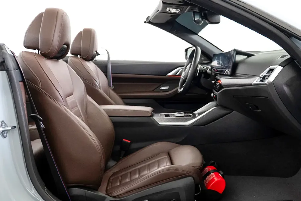 2025 BMW 430i Convertible M-Sport / BMW Warranty and Service Contract - Image 7