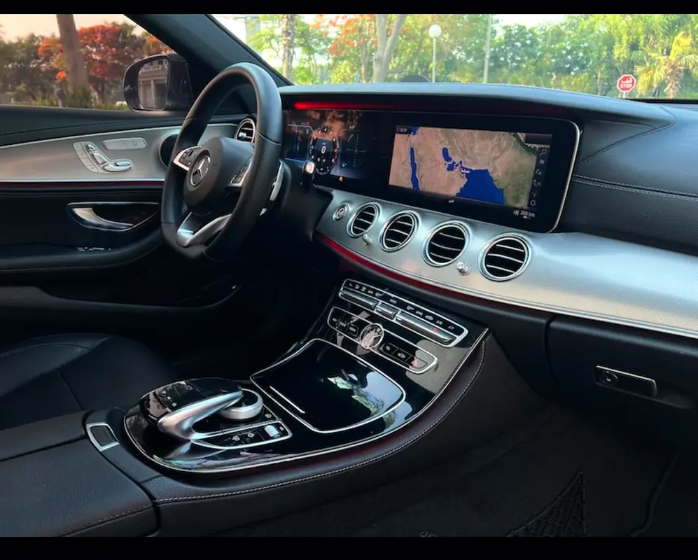 Mercedes-Benz E-Class E 300 2018 GCC Specs - Image 4