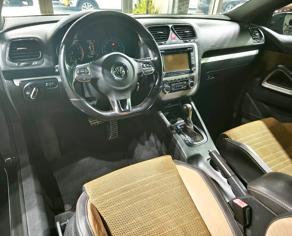 2.0 TSI . GCC Specs . Excellent Condition - Image 8