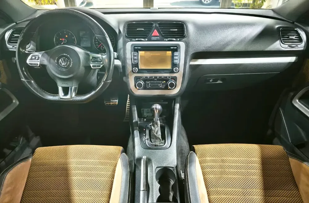 2.0 TSI . GCC Specs . Excellent Condition - Image 9